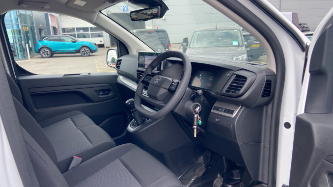 Vauxhall Vivaro L2 Diesel 2.0 Turbo D 145 Pro H1 Van - Image 8